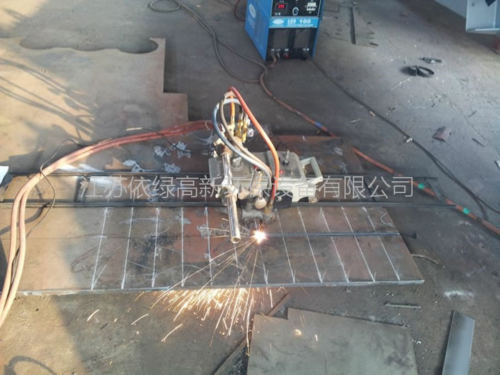 半自動(dòng)切割機(jī)